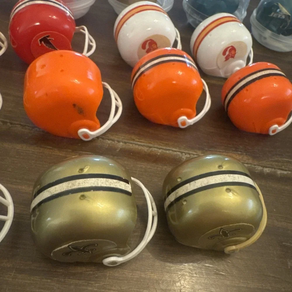 Vintage‎ NFL mini Helmets Lot Of 27